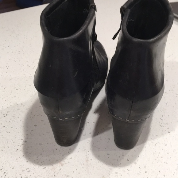 vialis Black Leather Heeled Booties - Picture 4 of 8